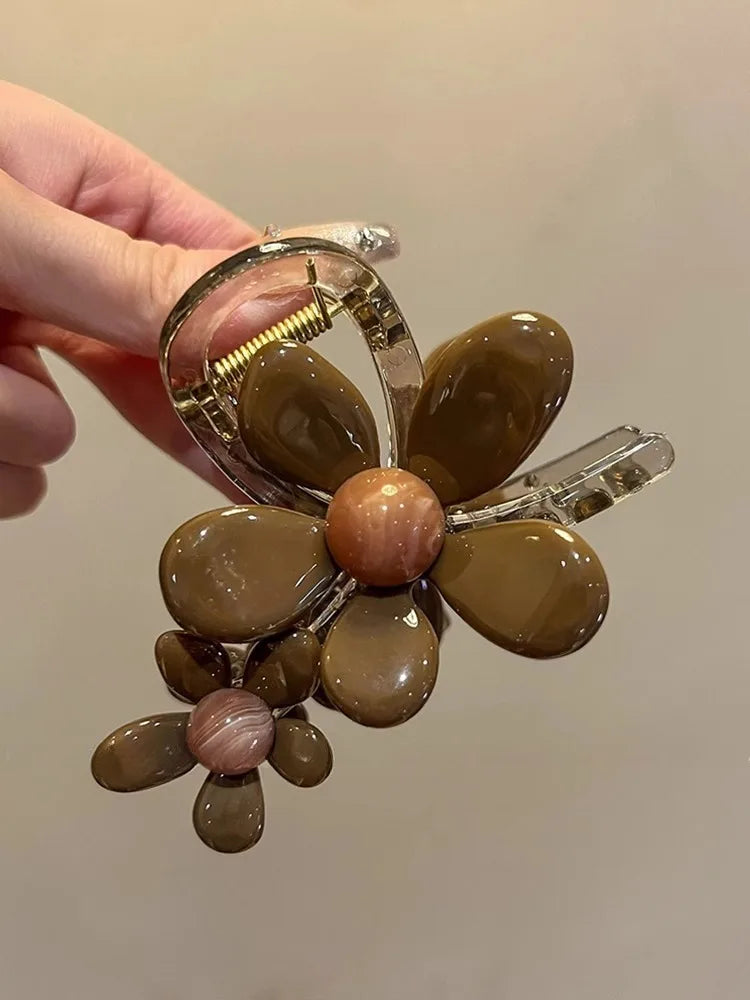 1 elegant floral hair clip for women - perfect for fixing half height hairstyles, decorating wigs, and fashionable hair clips