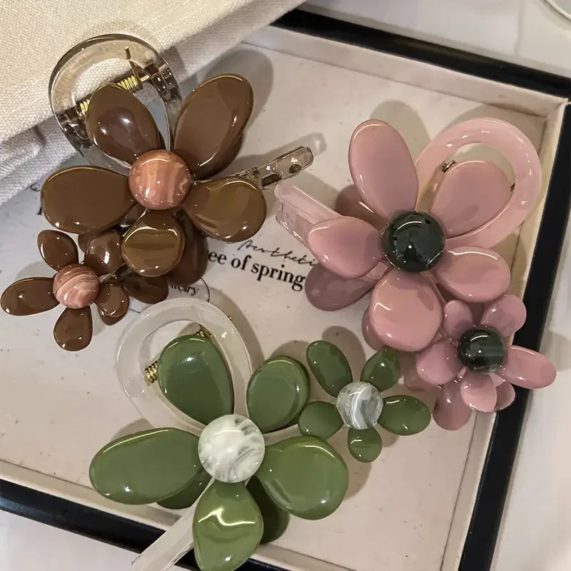 1 elegant floral hair clip for women - perfect for fixing half height hairstyles, decorating wigs, and fashionable hair clips