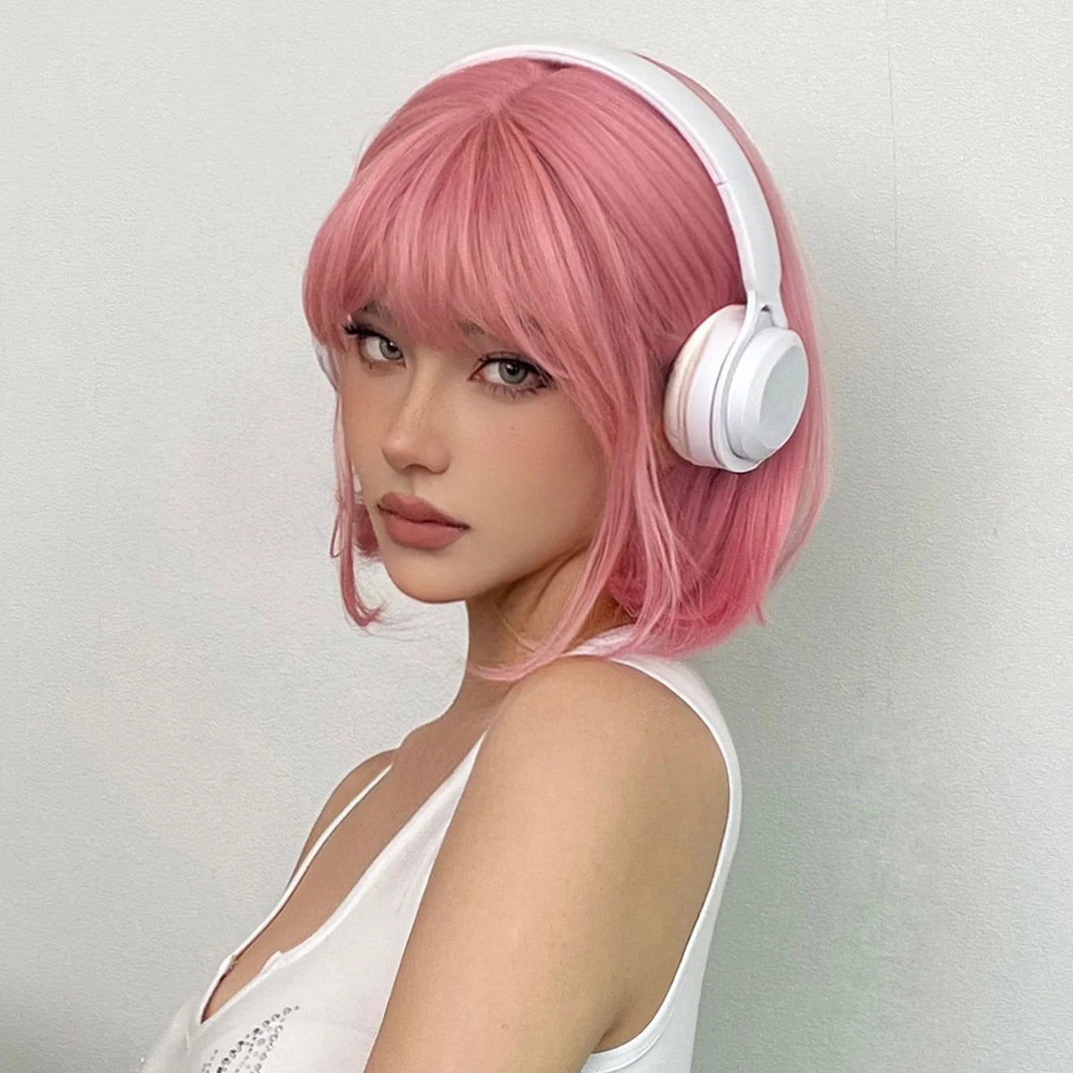 Short Straight Bob Synthetic Wigs Pink Natural Hair Wig with Bangs for Women Cosplay Cute Wig Heat Resistant Fiber